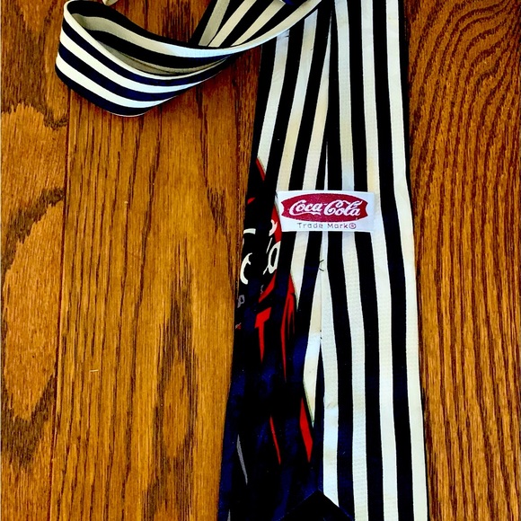 Vintage Coca Cola tie (collectible) SILK 🌟HP🌟 - Picture 7 of 8
